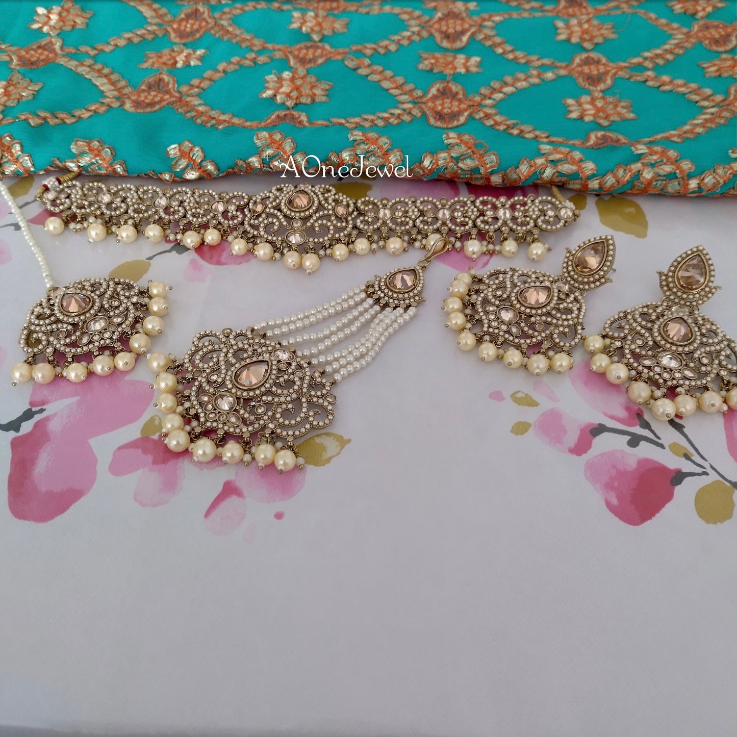 Antique Gold Bridal Choker Necklace Earrings Jhoomar Tikka Set