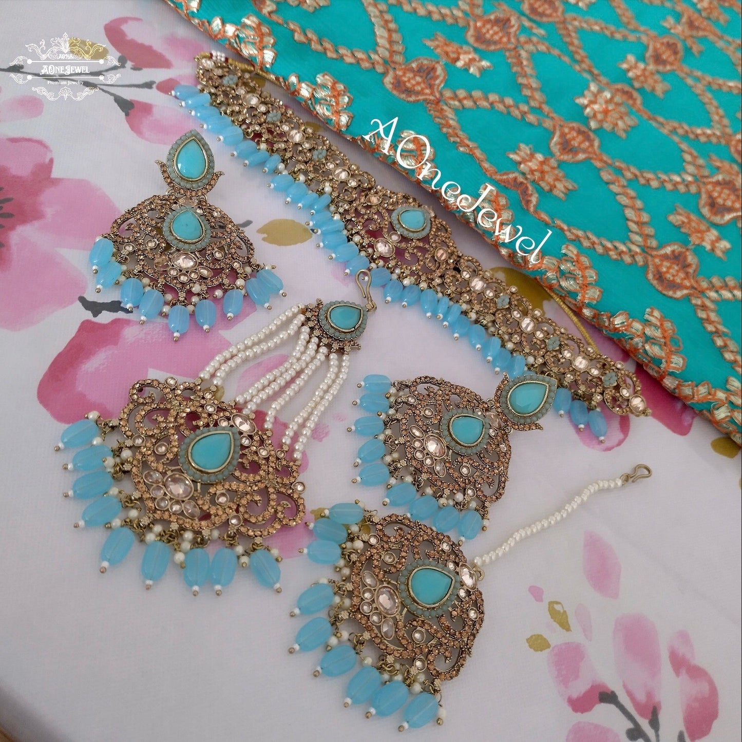 Antique Gold Bridal Choker Necklace Earrings Jhoomar Tikka Set