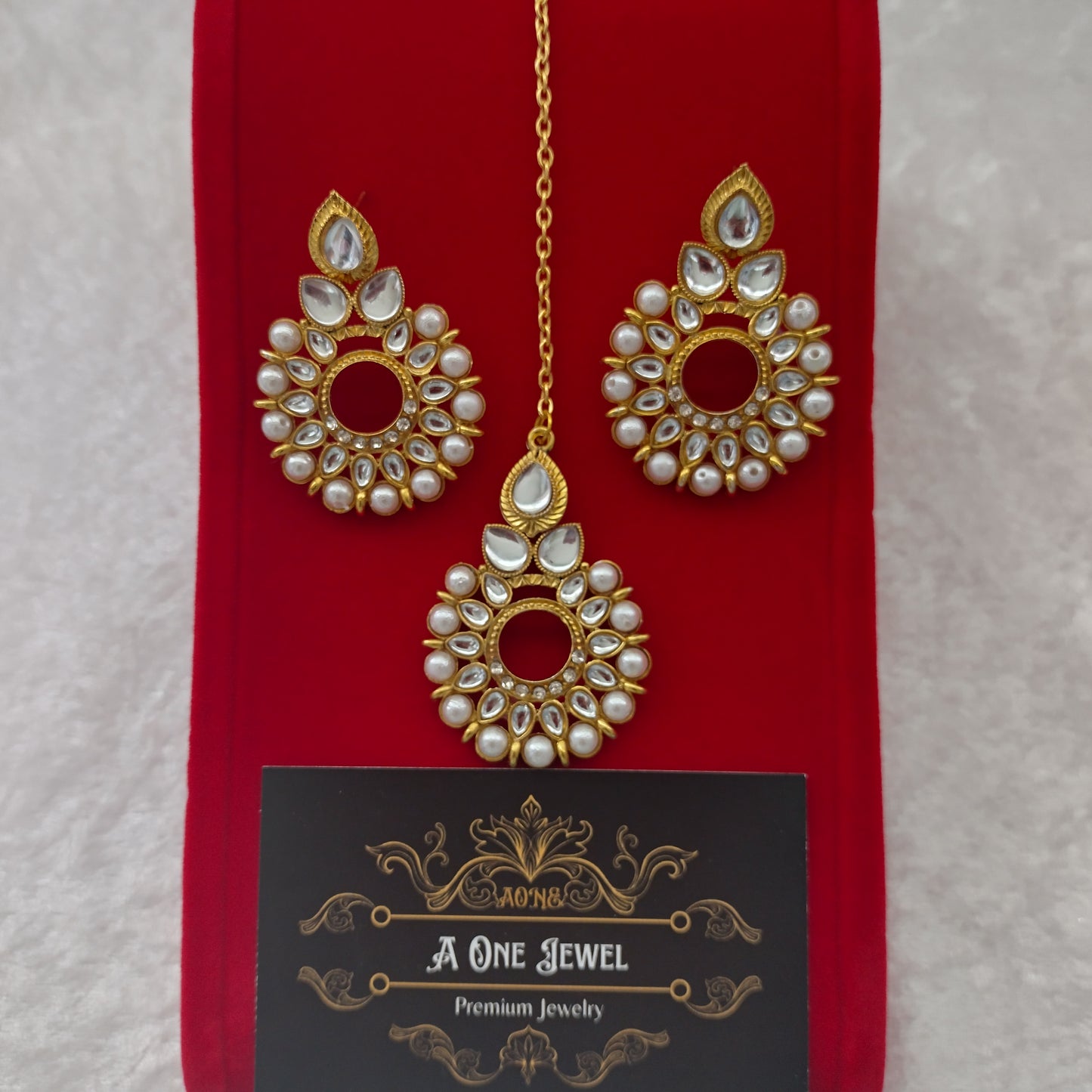 Indian Gold Plated Kundan Pearl Earrings Tikka Set