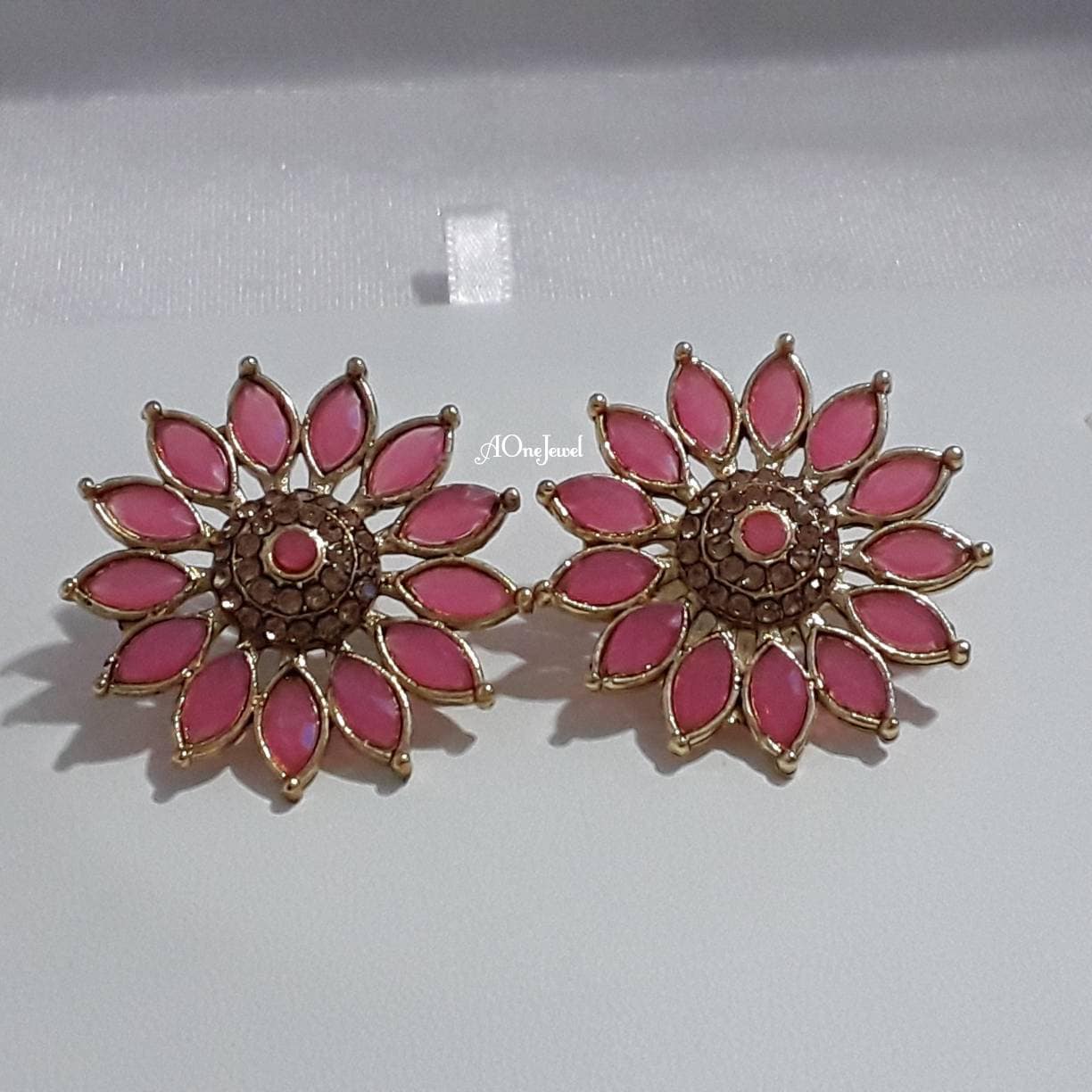 Indian Ethnic Kundan Gold Plated Stud Earrings