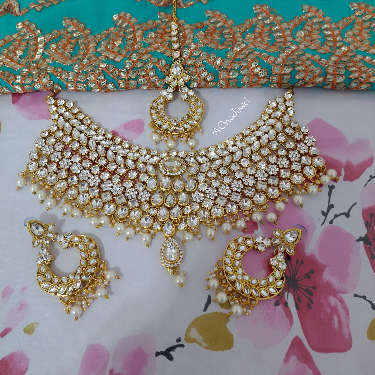 Indian Ethnic Kundan Necklace Set With Tikka,Statement Necklace Set, Wedding Jewellery Set, Pakistani Jewelry, Gold Jewelry Set, Bridal Set