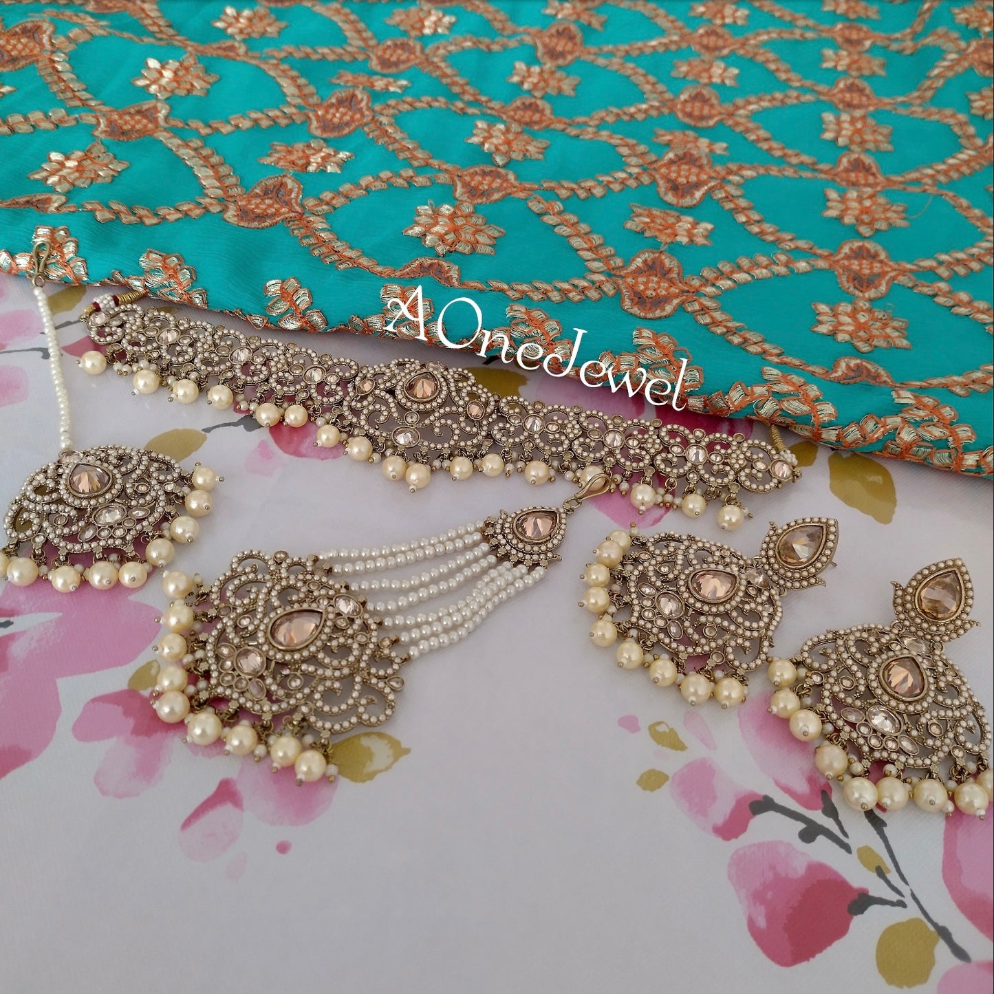 Antique Gold Bridal Choker Necklace Earrings Jhoomar Tikka Set