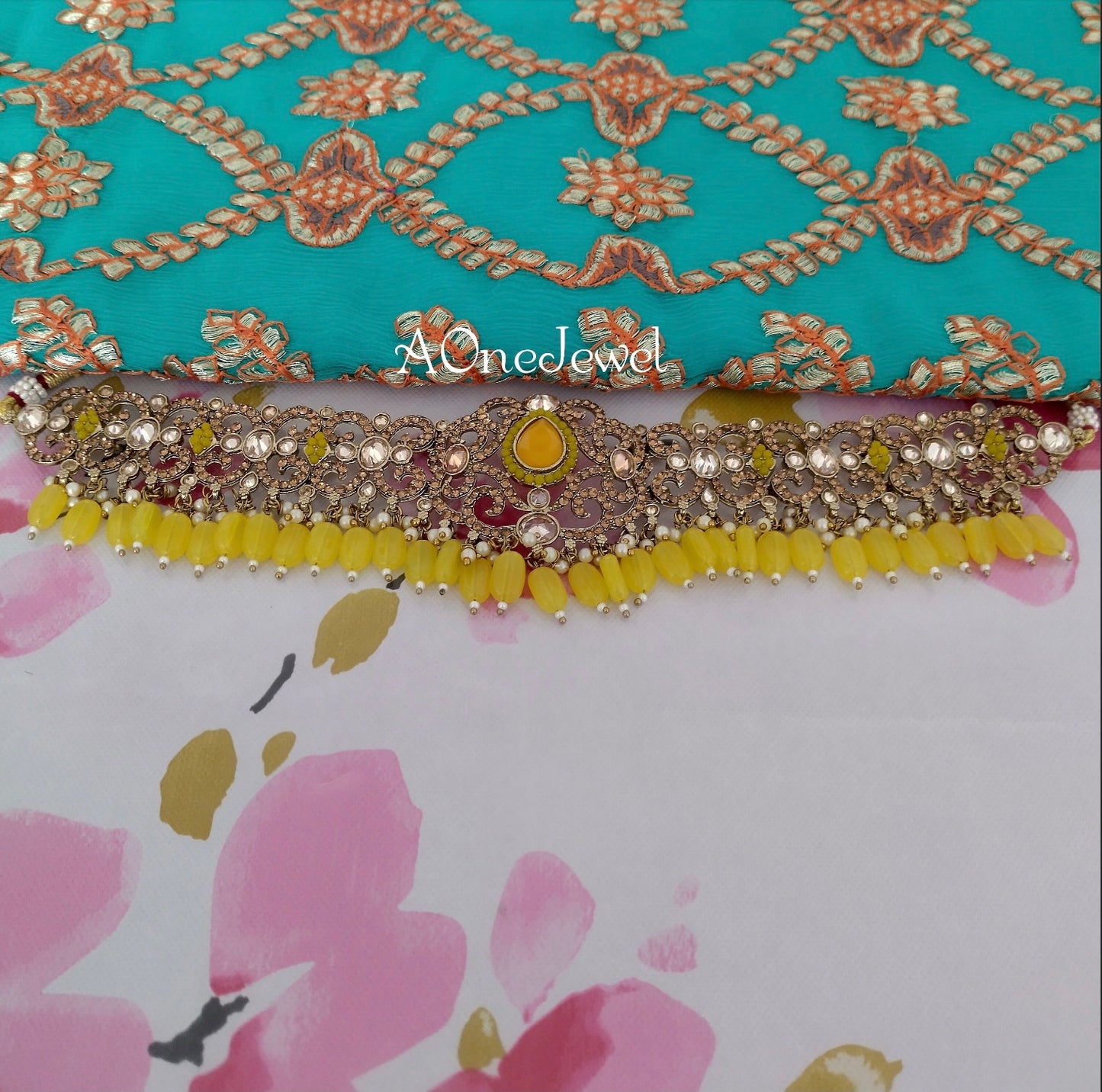 Antique Gold Yellow Bridal Choker Necklace Earrings Jhoomar Tikka Set