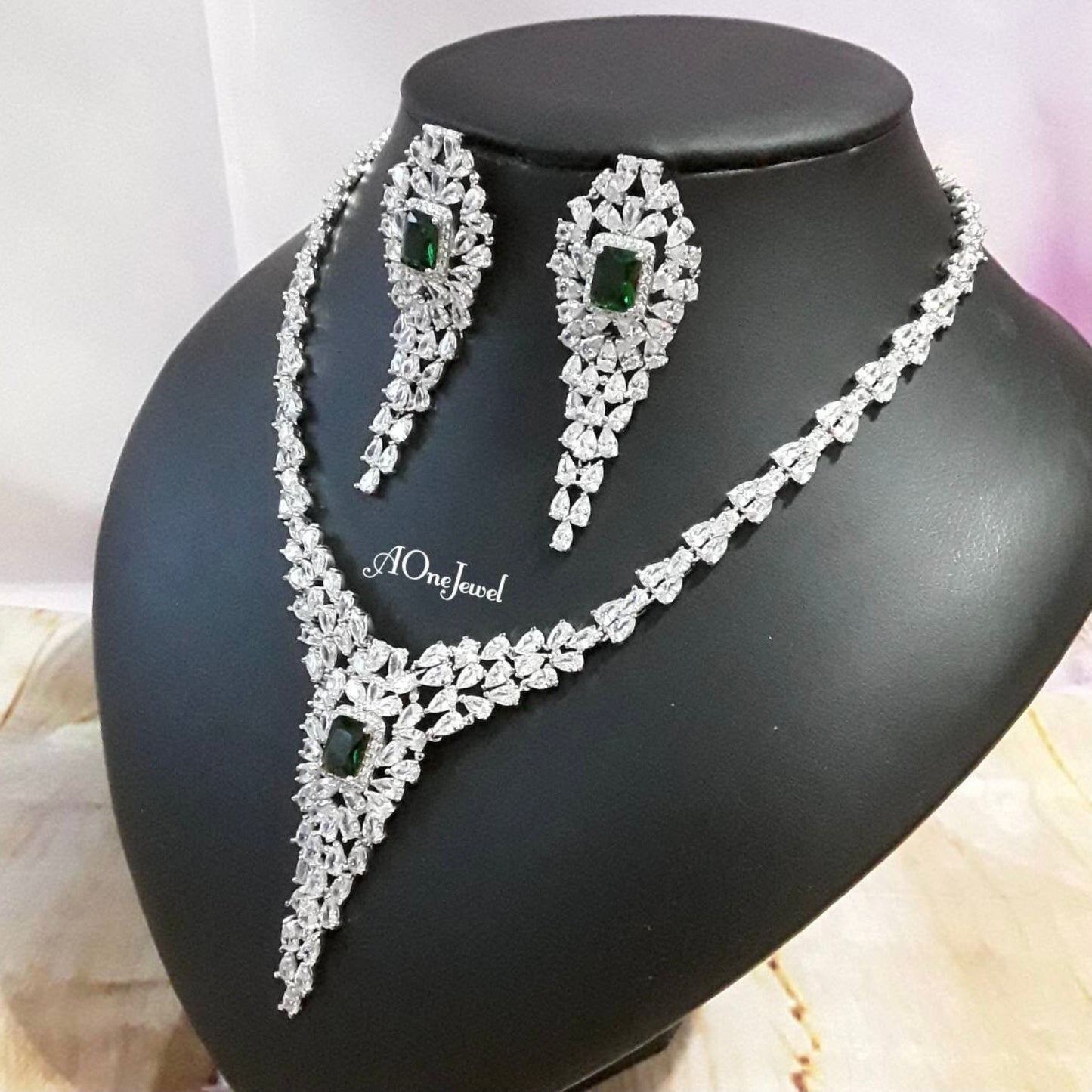 Indian Bridal CZ Diamond Emerald 2PCS Necklace Set