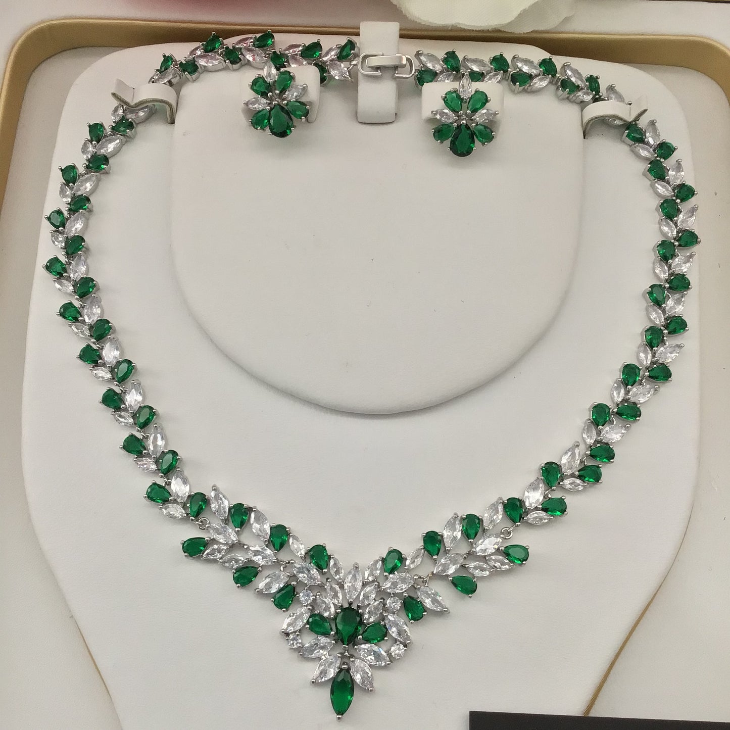 Exclusive Bridal Emerald CZ Diamond Cubic Zirconia Necklace Jewellery Set