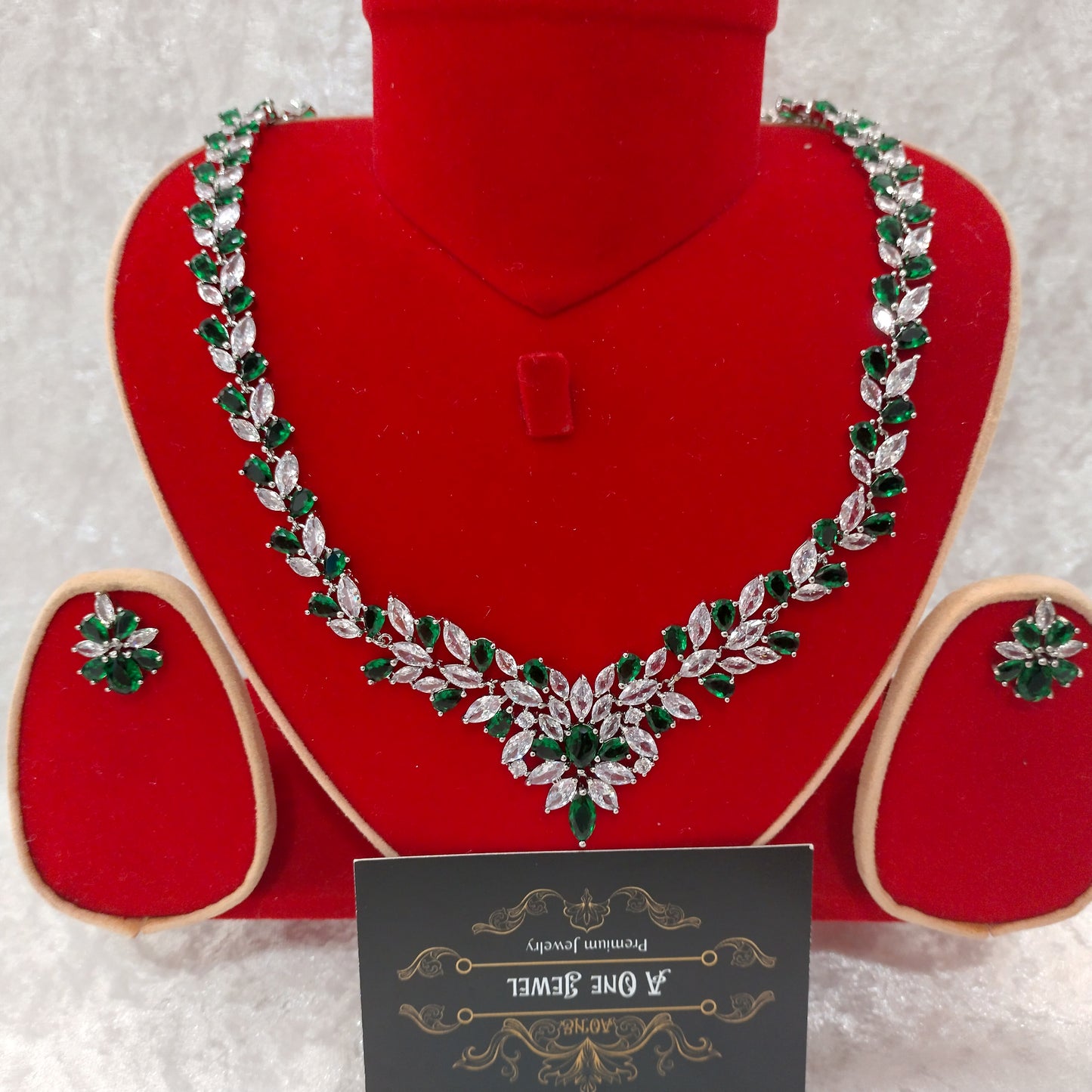 Exclusive Bridal Emerald CZ Diamond Cubic Zirconia Necklace Jewellery Set