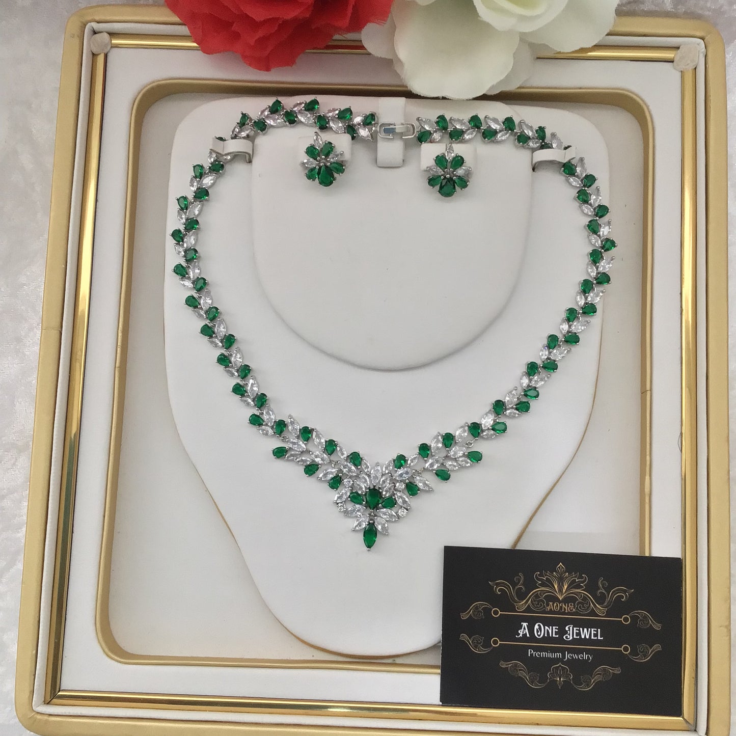 Exclusive Bridal Emerald CZ Diamond Cubic Zirconia Necklace Jewellery Set